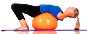 abdominal na bola de ginástica