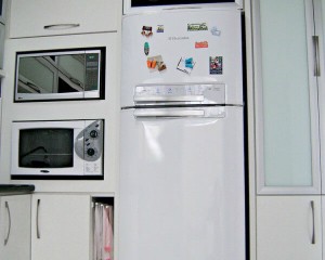 cozinha com forno elétrico de bancada