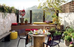 varanda com jardim vertical