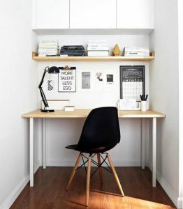 Mesa de trabalho organizada