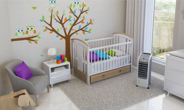 Quarto de bebê com aquecedor