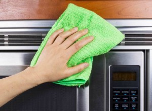 limpeza externa de micro-ondas