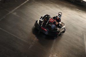 mãe-não-é-tudo-igual-corrida-kart-iguatemi